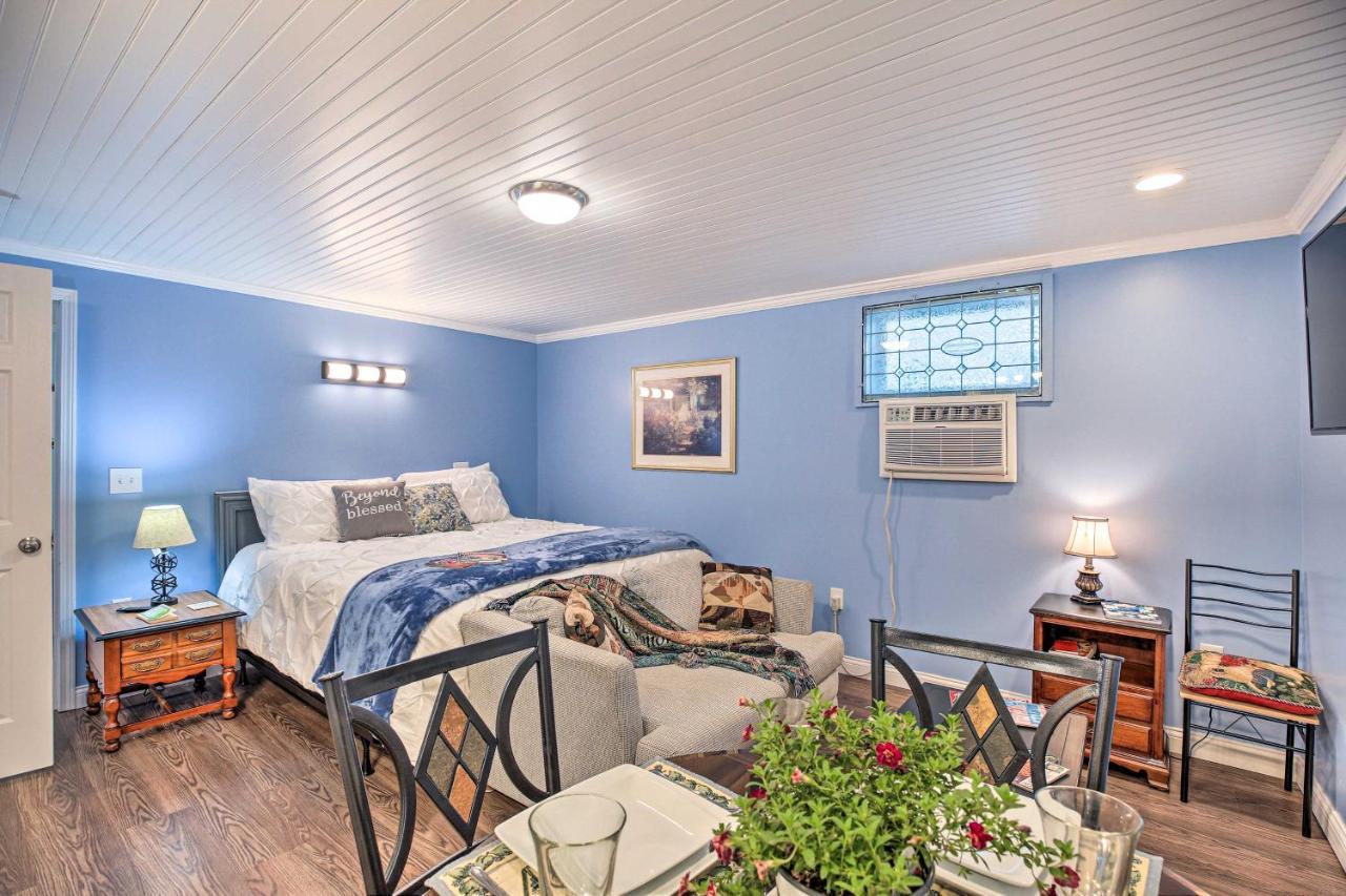 Updated Williamstown Apartment With Kitchen! Exterior photo